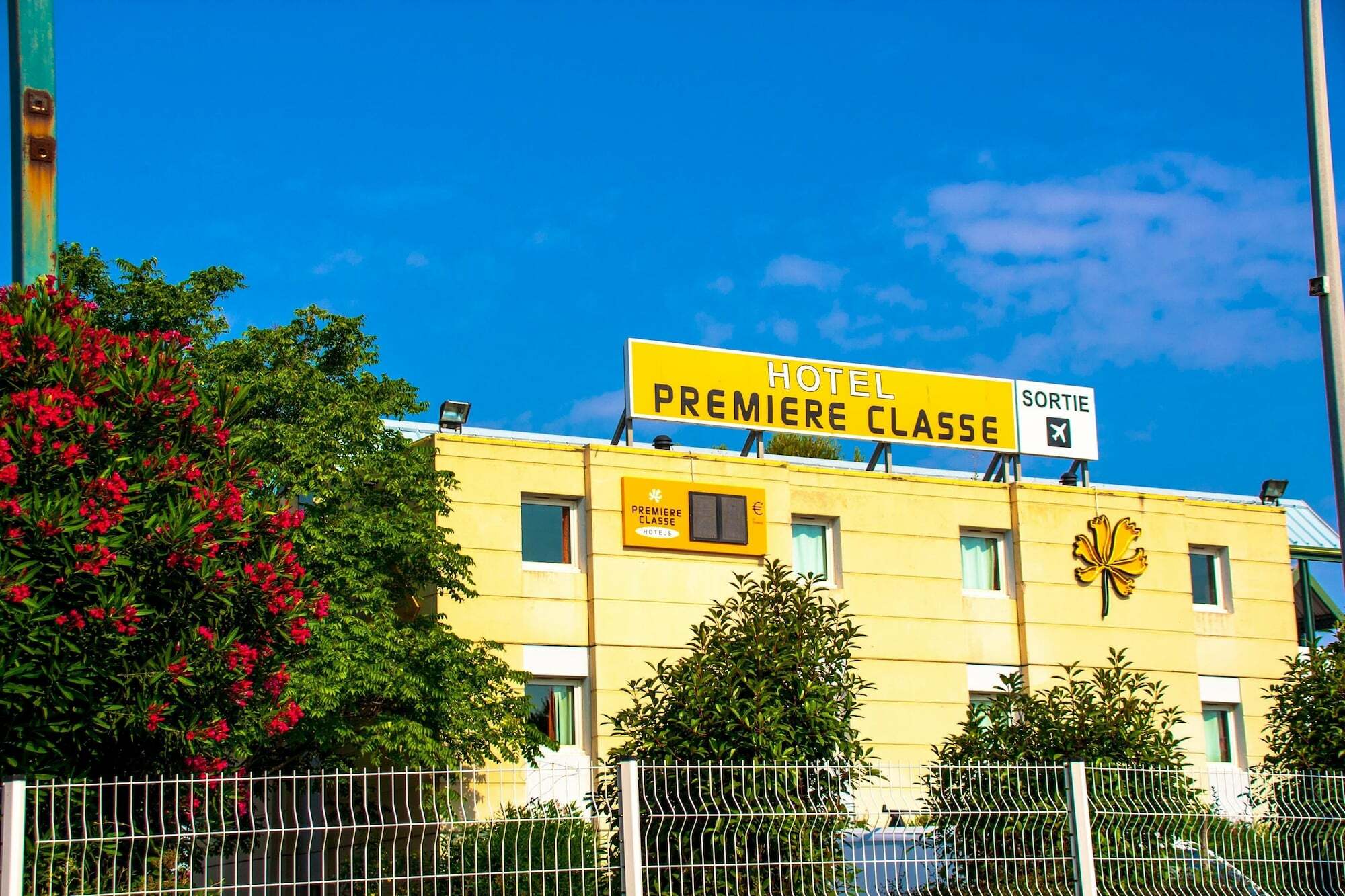 Greet Hotel Montpellier Aeroport Parc Des Expos Mauguio Bagian luar foto